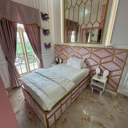 Villa Rumah Putih Jogja 日惹 外观 照片
