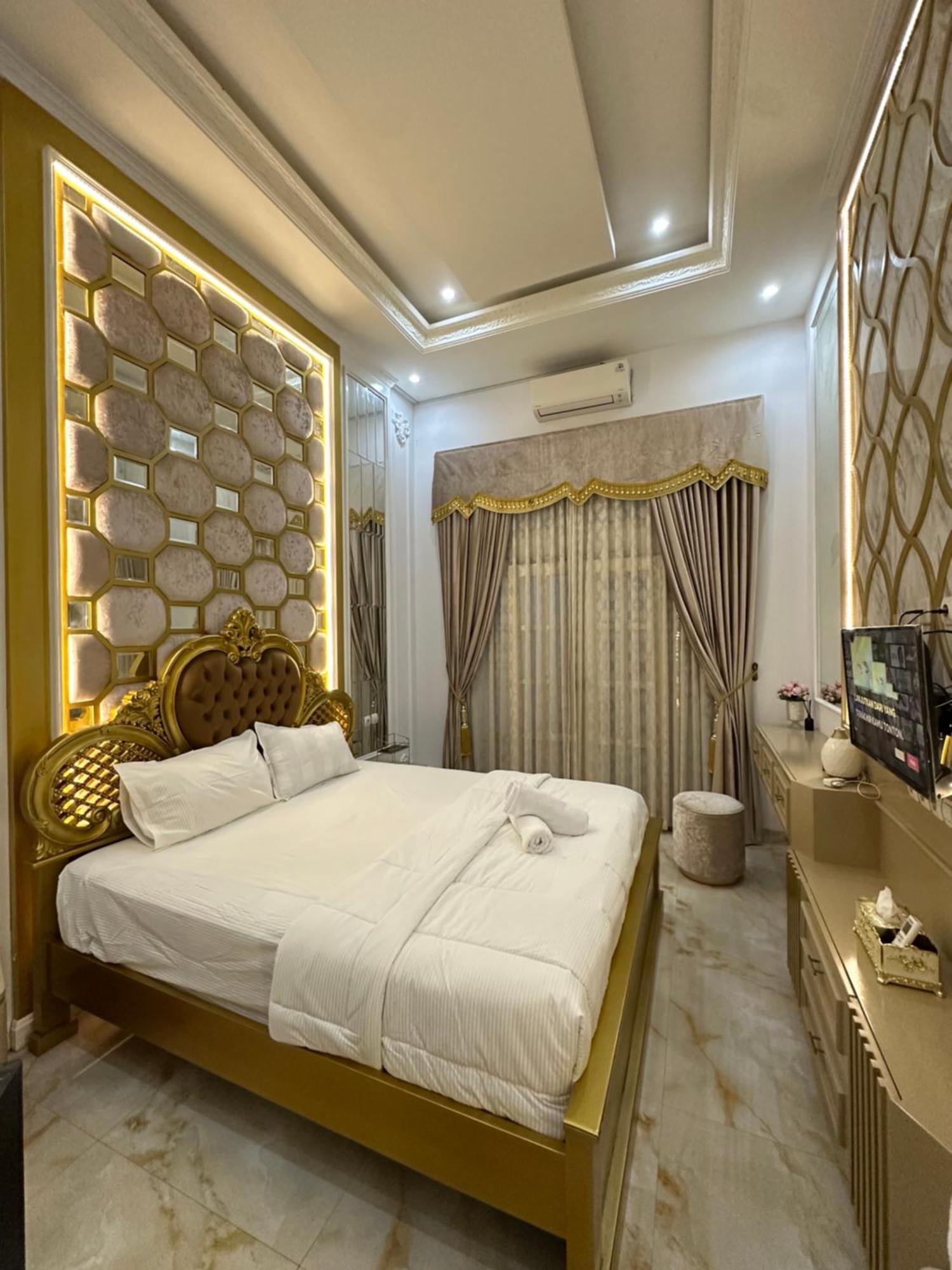 Villa Rumah Putih Jogja 日惹 外观 照片